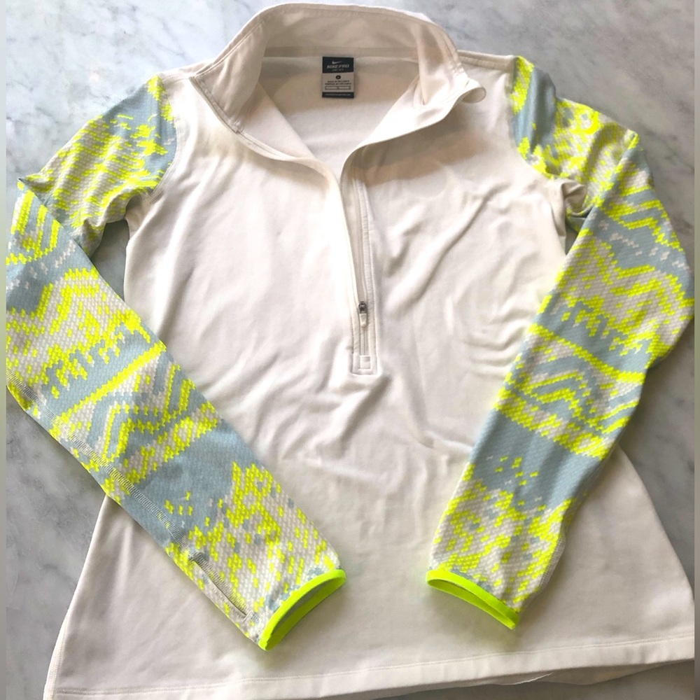Nike women’s pullover